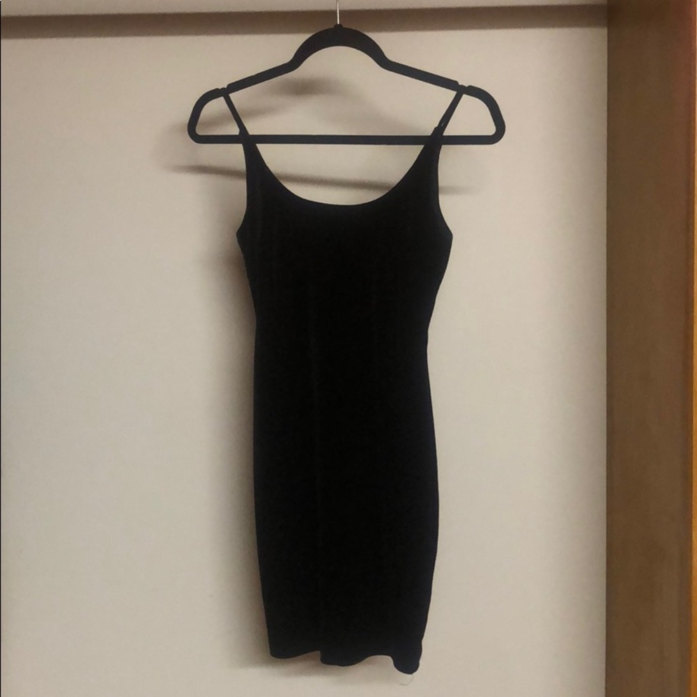 Black cocktail dress velvet